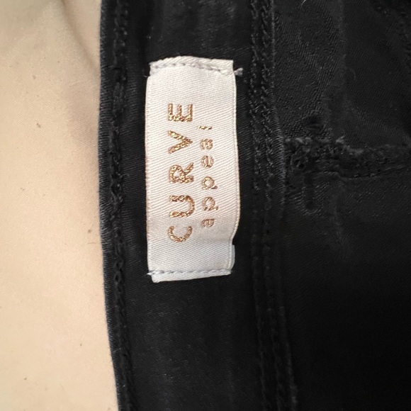 Elegant Black Women's Capris - Picture 3 of 3